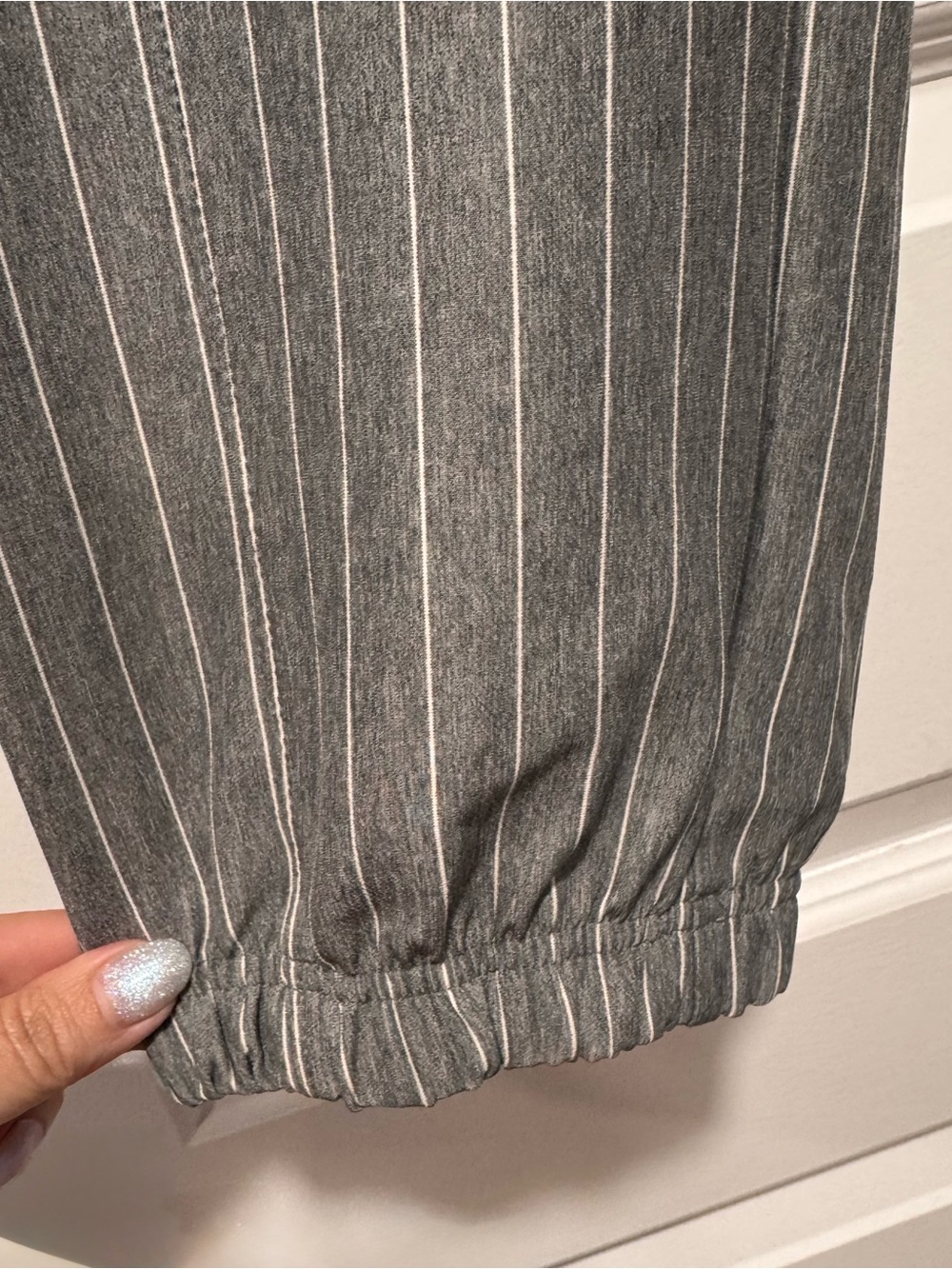 CALIA by Carrie Underwood Gray Pinstripe Cargo Joggers - Picture 4 of 14